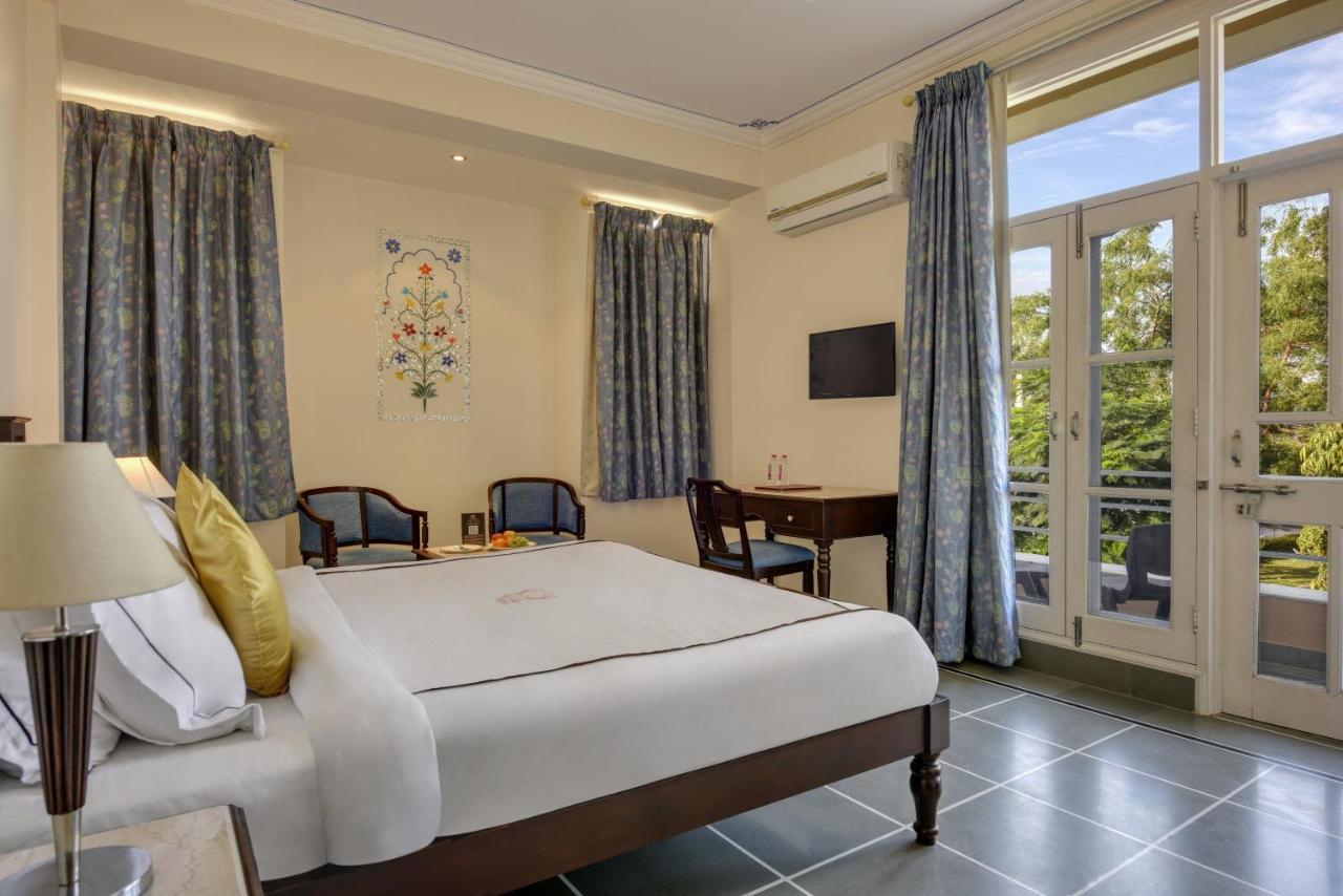 สหปุระ เทพ วิลลา อุทัยปุระ Bed & Breakfast อุเดเปอร์ ภายนอก รูปภาพ
