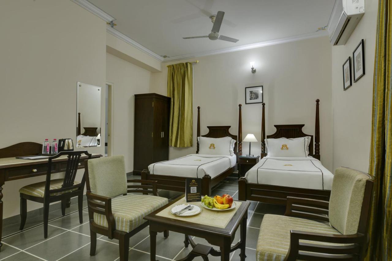 สหปุระ เทพ วิลลา อุทัยปุระ Bed & Breakfast อุเดเปอร์ ภายนอก รูปภาพ